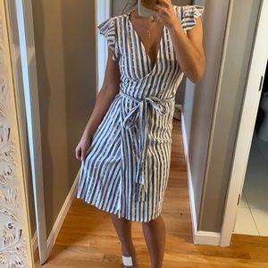 Lucky brand “linen look”wrap dress